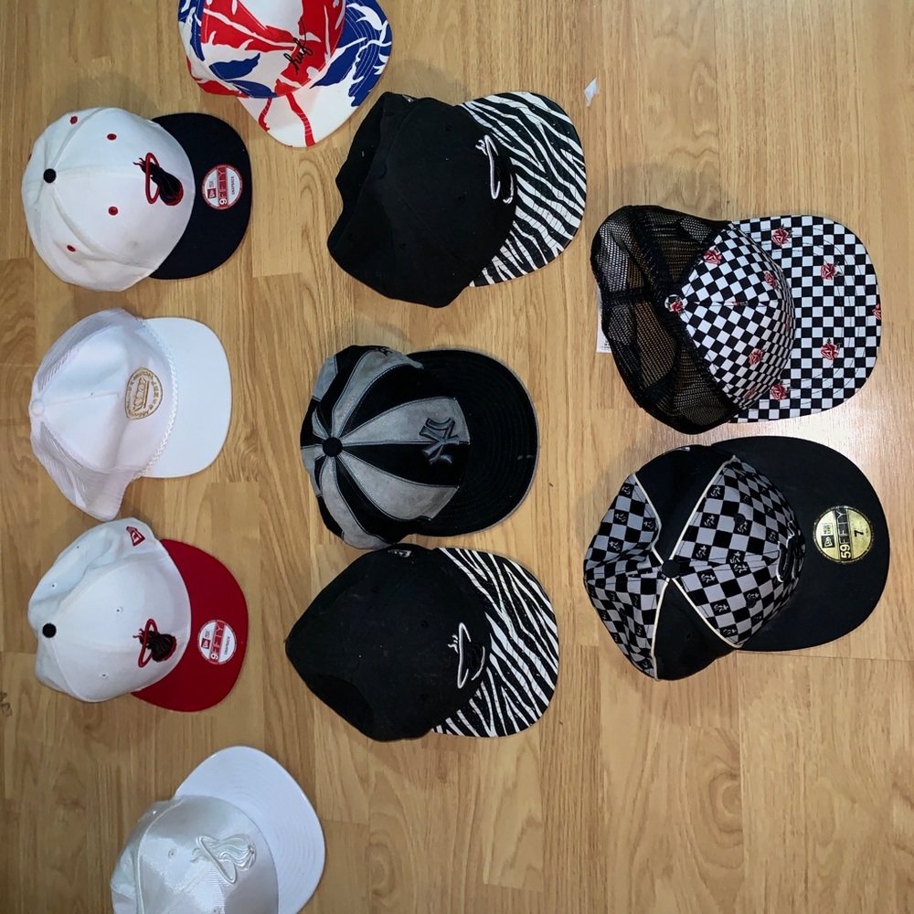 Snap backs hats (10)
